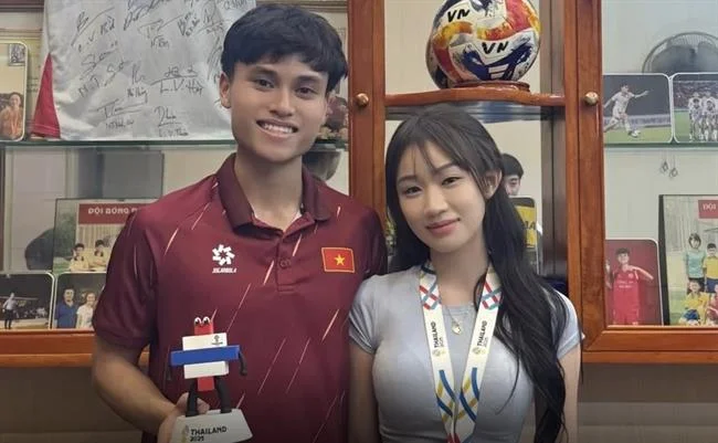 Hình ảnh các quả bóng Keno và logo Vietlott